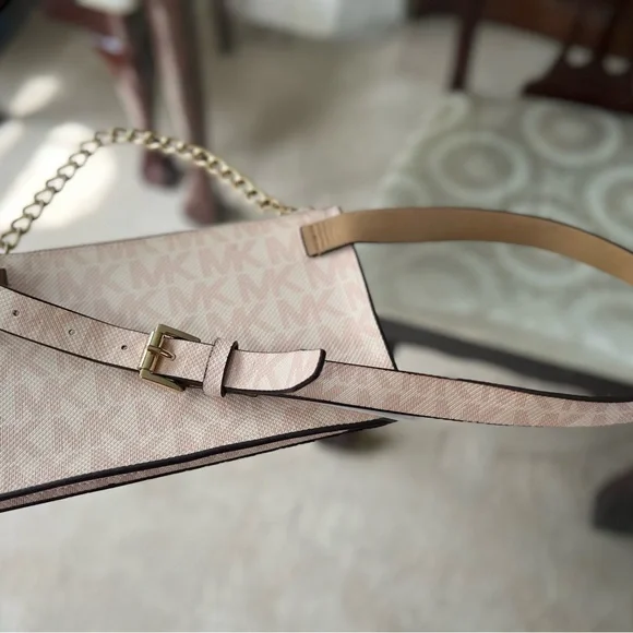 Michael Kors Monogram Nude Pink Leather Fanny Pack Belt with Gold Chain Zipper - Picture 5 of 9